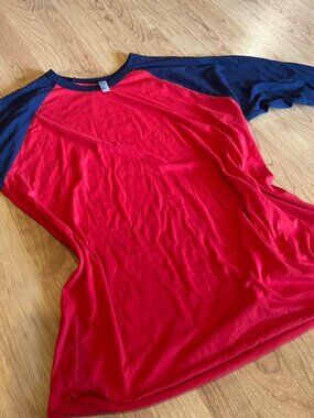 Vintage American Apparel Red & Navy Raglan Baseball Tee – Size XL